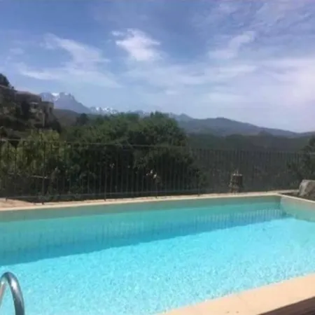 Maison *